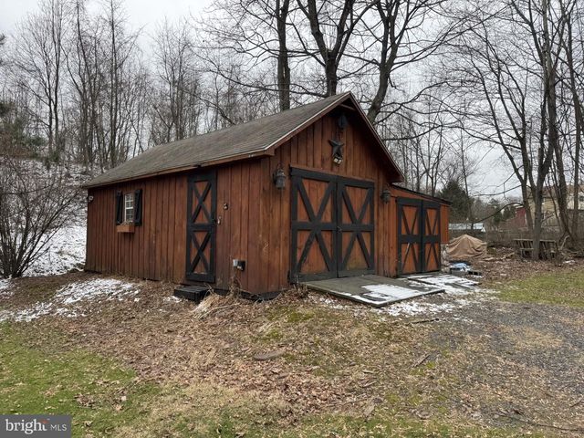 1148 W COAL ST, Shenandoah, PA 17976