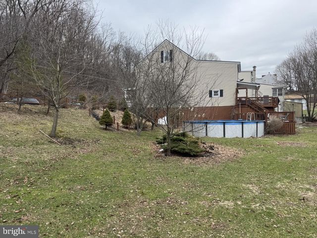 1148 W COAL ST, Shenandoah, PA 17976