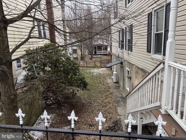 1148 W COAL ST, Shenandoah, PA 17976