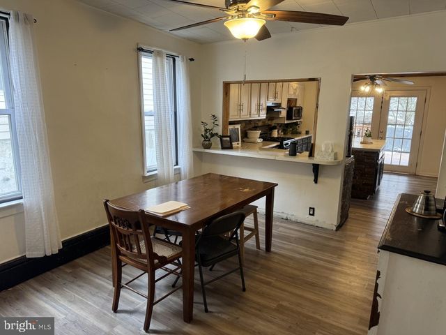 1148 W COAL ST, Shenandoah, PA 17976