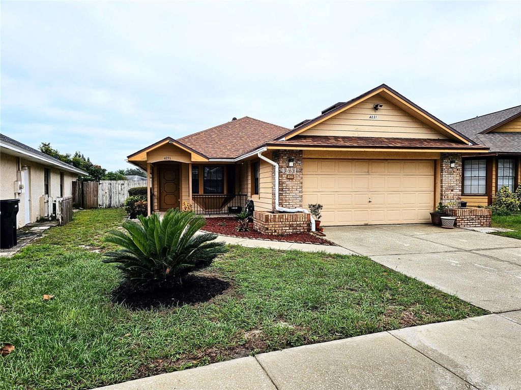 Image 2 of property listing at 4231 SANDHURST DRIVE, Orlando, FL 32817