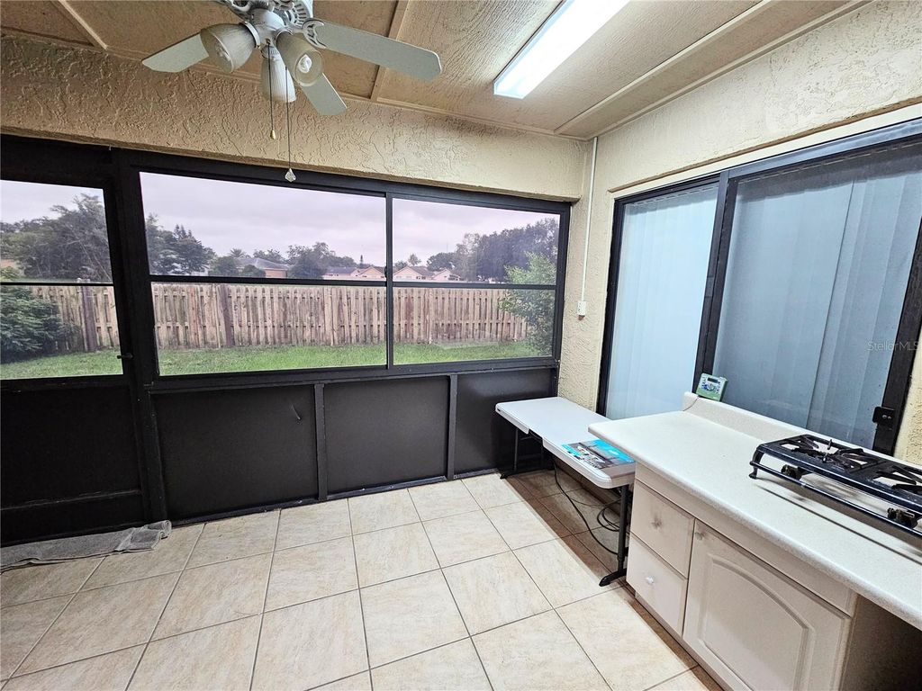 Image 25 of property listing at 4231 SANDHURST DRIVE, Orlando, FL 32817