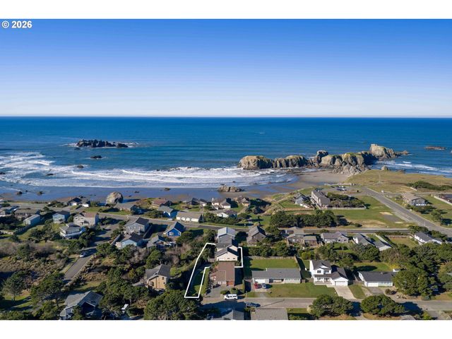 1240 NEWPORT Ave Sw, Bandon, OR 97411
