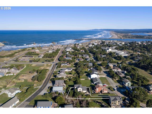 1240 NEWPORT Ave Sw, Bandon, OR 97411
