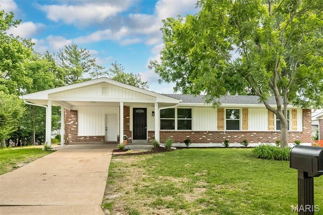 6272 Treeridge Trail, St Louis, MO 63129