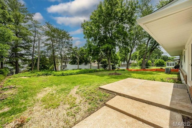 6272 Treeridge Trail, St Louis, MO 63129