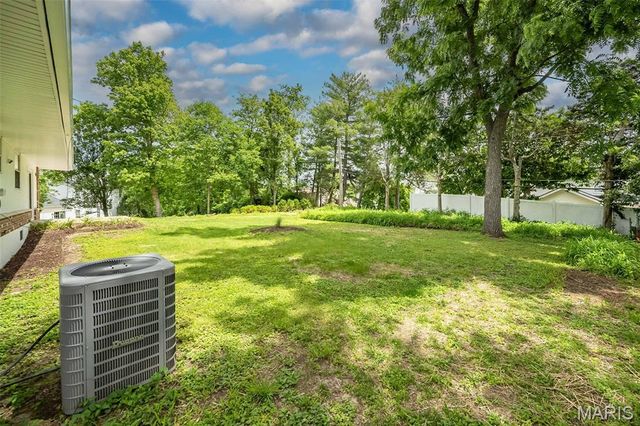 6272 Treeridge Trail, St Louis, MO 63129