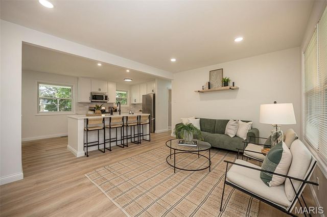 6272 Treeridge Trail, St Louis, MO 63129