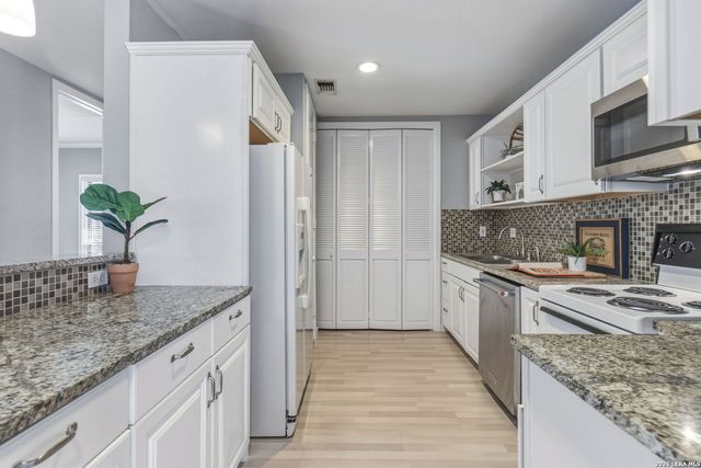 7711 Broadway Apt 20B, San Antonio, TX 78209