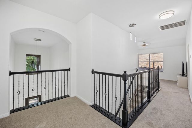 313 El Socorro LN, Austin, TX 78732