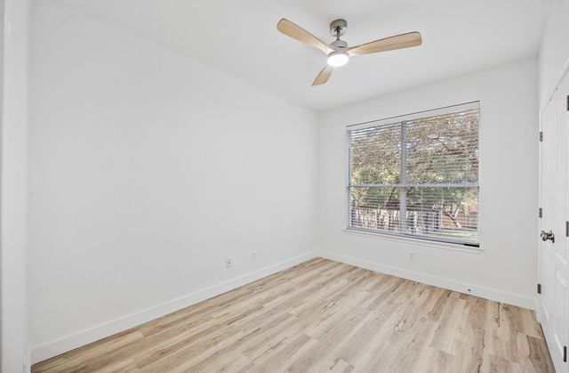 313 El Socorro LN, Austin, TX 78732