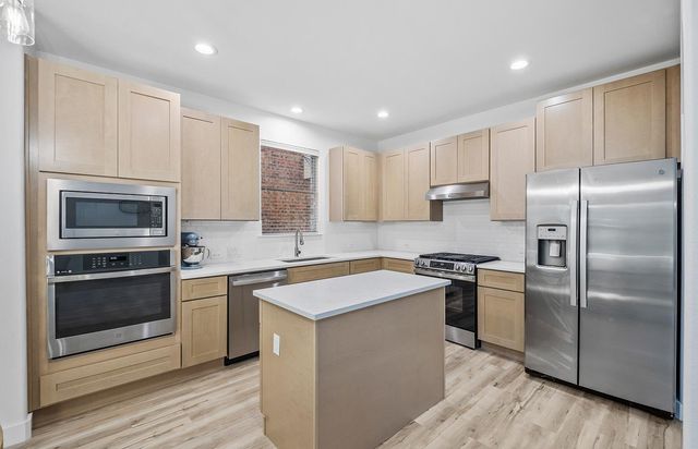 313 El Socorro LN, Austin, TX 78732