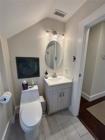 36 Grafton Street, Newport, RI 02840