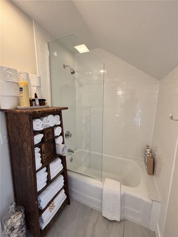 36 Grafton Street, Newport, RI 02840