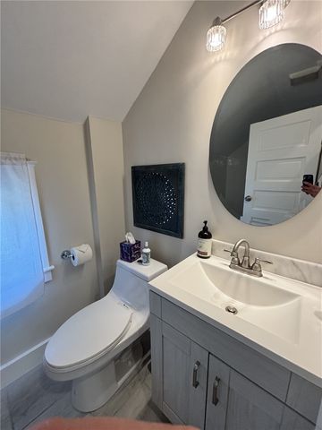36 Grafton Street, Newport, RI 02840