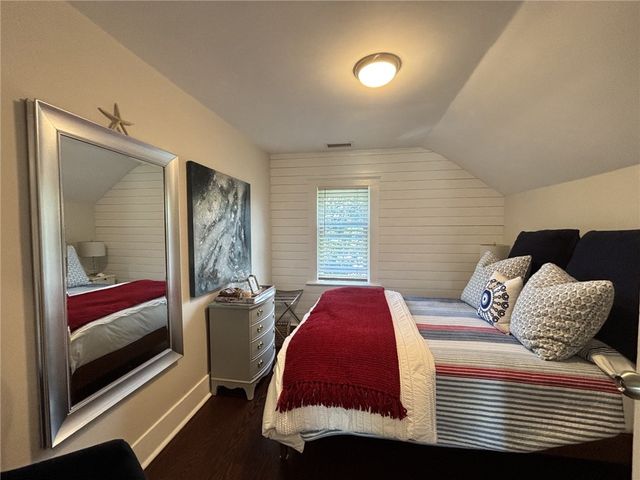36 Grafton Street, Newport, RI 02840