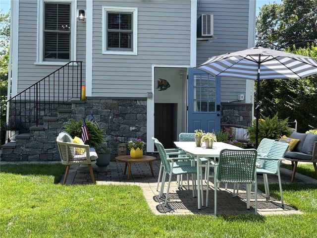 36 Grafton Street, Newport, RI 02840