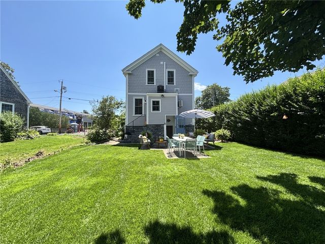 36 Grafton Street, Newport, RI 02840