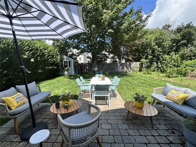 36 Grafton Street, Newport, RI 02840
