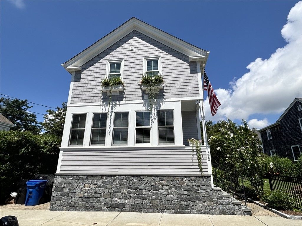 36 Grafton Street, Newport, RI 02840