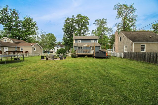 615 East Street, Three Rivers City, MI 49093