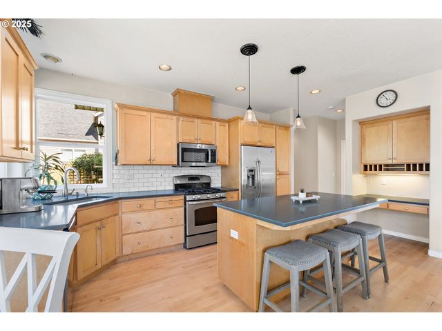 14635 Nw JEWELL Ln, Portland, OR 97229