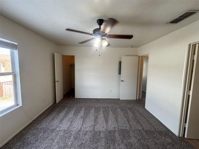 300 S Magnolia Street D, Crowley, TX 76036