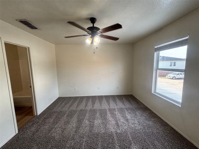 300 S Magnolia Street D, Crowley, TX 76036