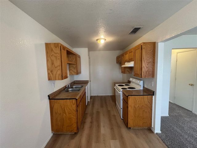 300 S Magnolia Street D, Crowley, TX 76036