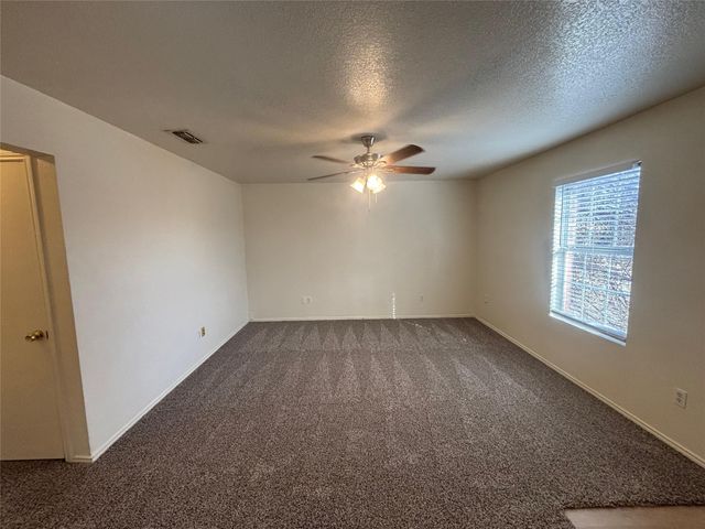 300 S Magnolia Street D, Crowley, TX 76036