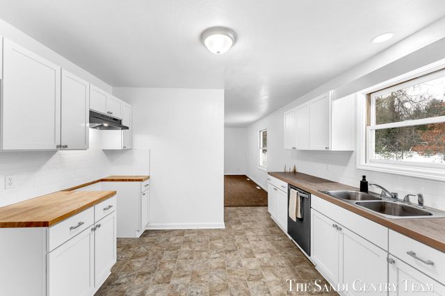 2020 W White Lake Drive, Whitehall, MI 49461