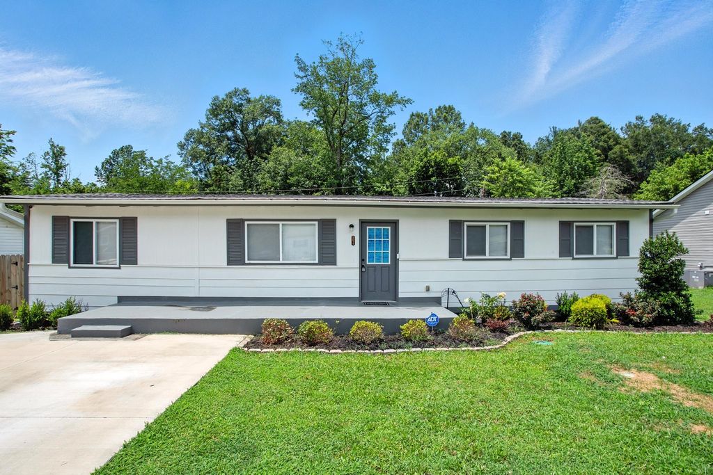 5011 Jarrett Rd, Chattanooga, TN 37416