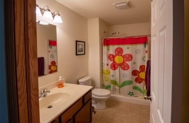 1808 Goose Lake Circle, North Liberty, IA 52317