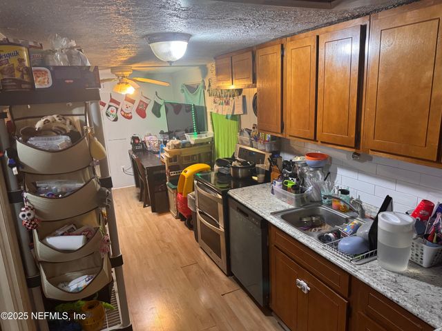 12746 WOODLAND Avenue, Jacksonville, FL 32218