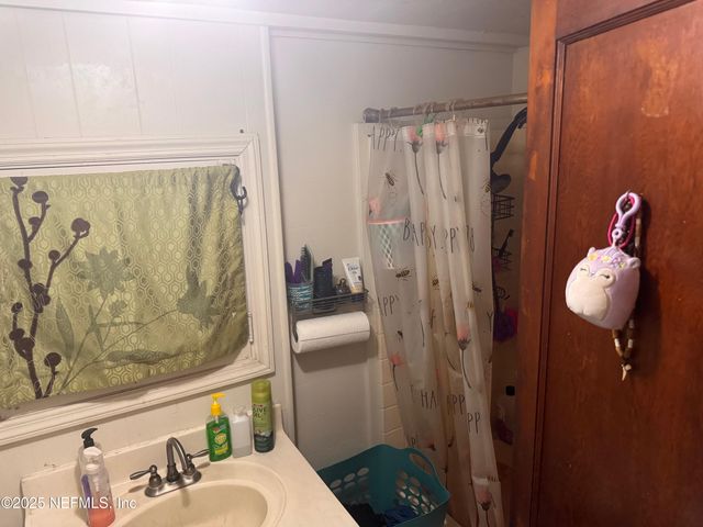 12746 WOODLAND Avenue, Jacksonville, FL 32218