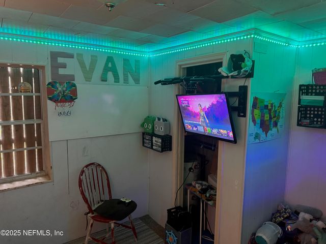 12746 WOODLAND Avenue, Jacksonville, FL 32218