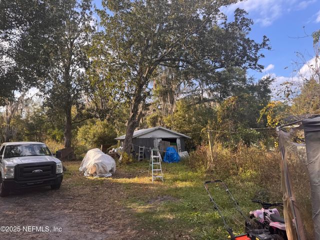 12746 WOODLAND Avenue, Jacksonville, FL 32218