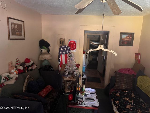 12746 WOODLAND Avenue, Jacksonville, FL 32218