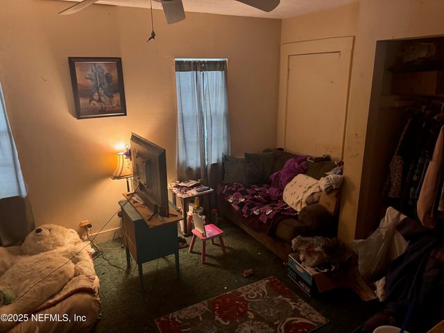 12746 WOODLAND Avenue, Jacksonville, FL 32218