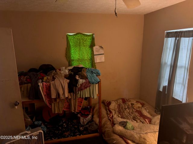 12746 WOODLAND Avenue, Jacksonville, FL 32218