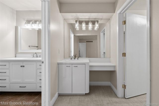 3685 Quail Hollow Drive, Bloomfield Hills, MI 48302