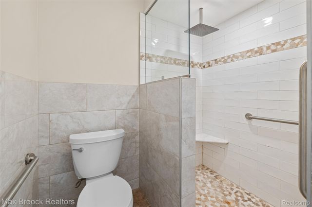 3685 Quail Hollow Drive, Bloomfield Hills, MI 48302