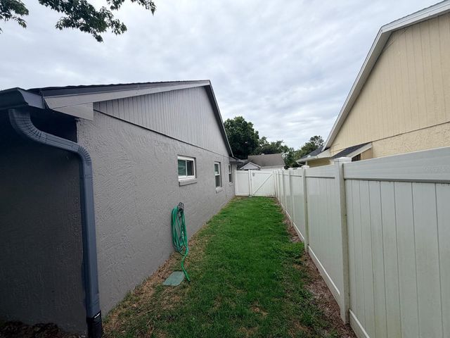 1083 BECKSTROM DR, Oviedo, FL 32765