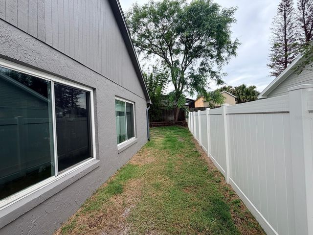 1083 BECKSTROM DR, Oviedo, FL 32765