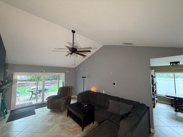 1083 BECKSTROM DR, Oviedo, FL 32765