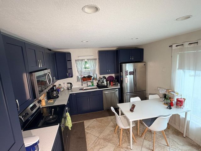 1083 BECKSTROM DR, Oviedo, FL 32765