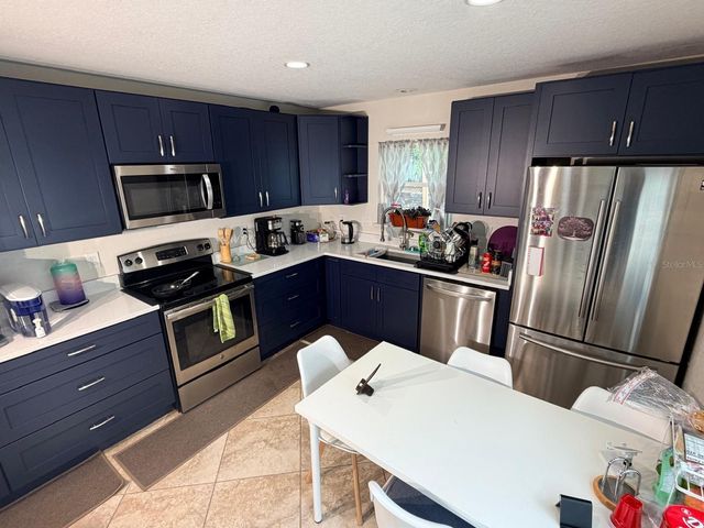 1083 BECKSTROM DR, Oviedo, FL 32765