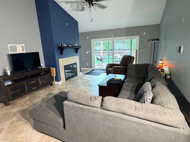 1083 BECKSTROM DR, Oviedo, FL 32765