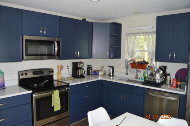 1083 BECKSTROM DR, Oviedo, FL 32765