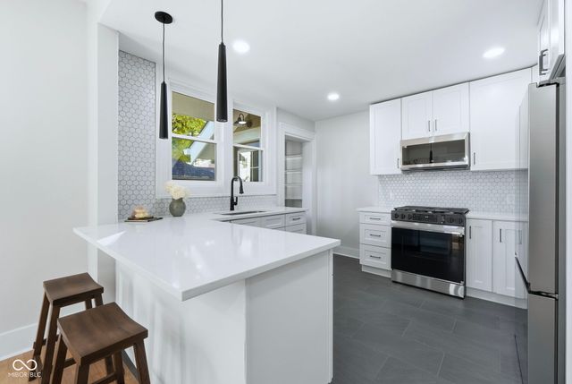 551 E 40th Street, Indianapolis, IN 46205